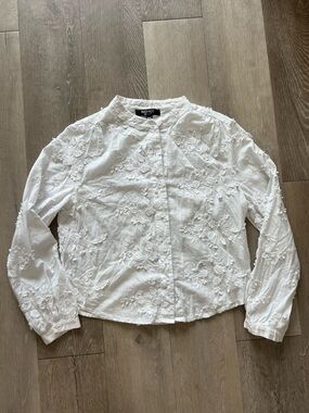 WD.NY Floral Applique Tailored Button Down Long Sleeve